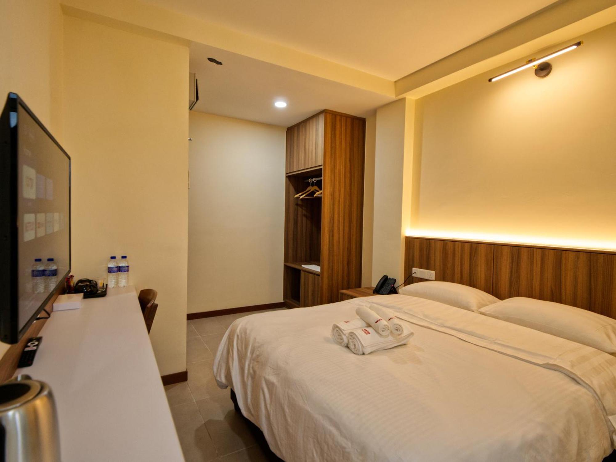 Weiss Hotels Kepong Baru Kampong Jawa Tengah Room photo